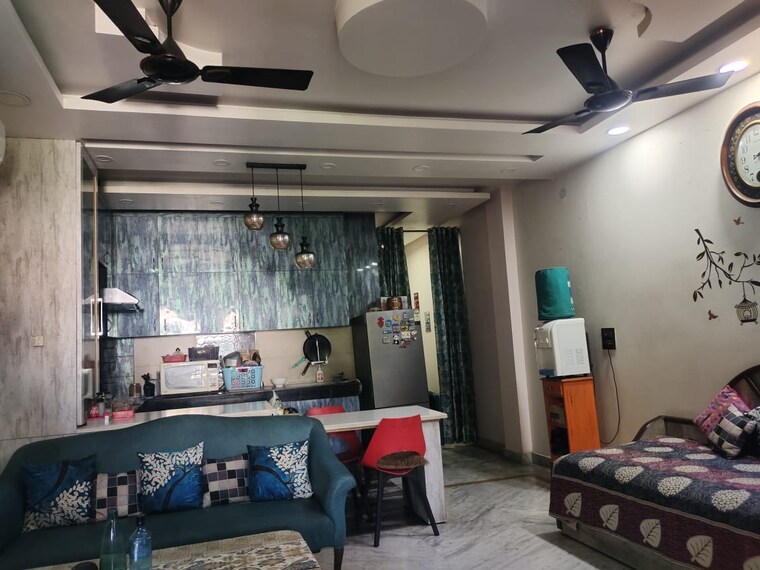 Gym, lajpat nagar 4 2 Bedroom 900 Sq.Ft. Builder Floor In Lajpat Nagar 4 Delhi 9347090