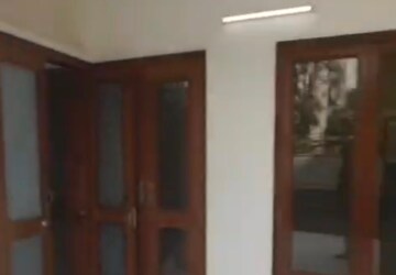 Bedroom in 3 BHK Builder Floor at Chittaranjan Park – for Rent