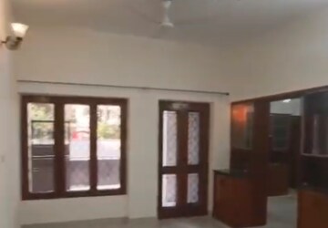 3 BHK Builder Floor For Rent in Chittaranjan Park
