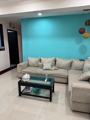 Bedroom in 2 BHK Apartment at Andheri West – for Rent