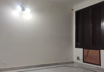 Room in 4 BHK Builder Floor at Greater Kailash I – for Rent