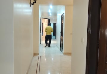 Furnished Amenities in 4 BHK Builder Floor at Greater Kailash I – for Rent