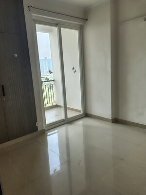 Furnished Amenities in 3 BHK Apartment at Amrapali Riverview, Amrapali Leisure Valley – for Rent