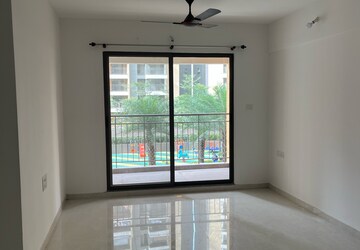 Room in 3 BHK Apartment at Pride World City Wellington, Madhav Nagar – for Rent