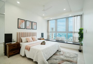 Bedroom in 3 BHK Apartment at Oberoi Realty Exquisite, Goregaon East – for Rent