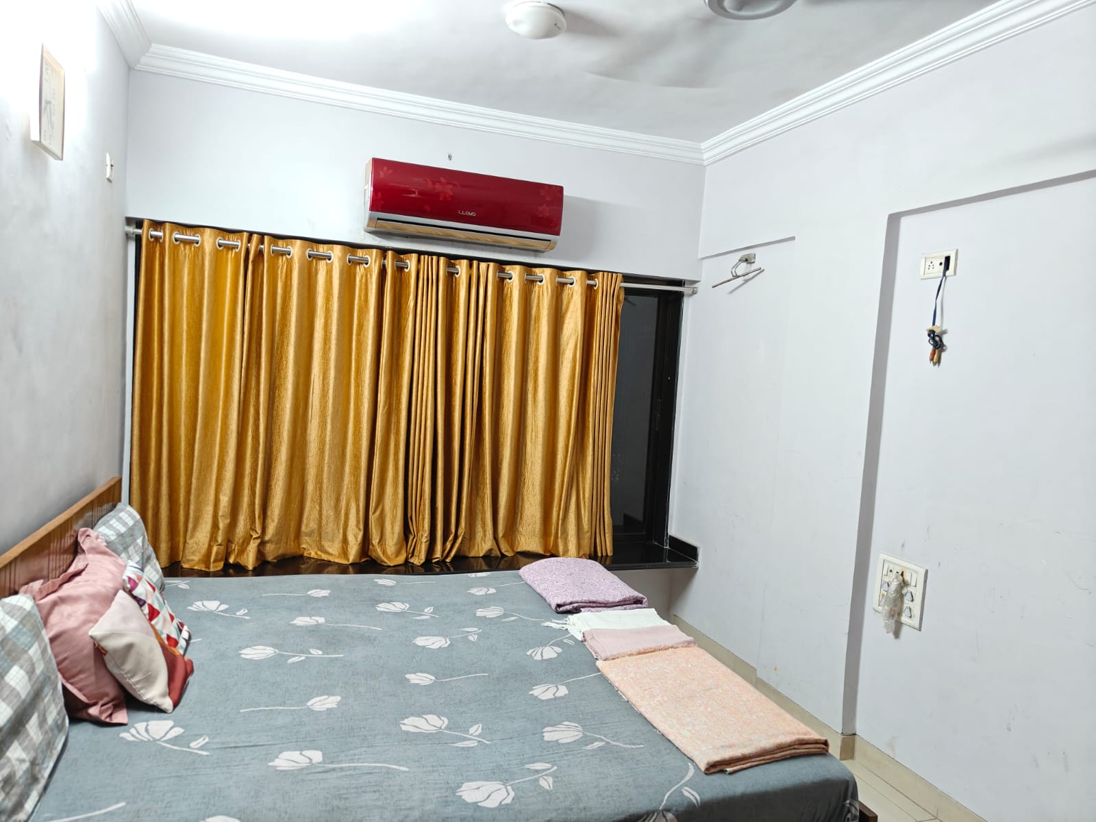 1 BHK Apartment For Rent in Omkar Building Goregaon East