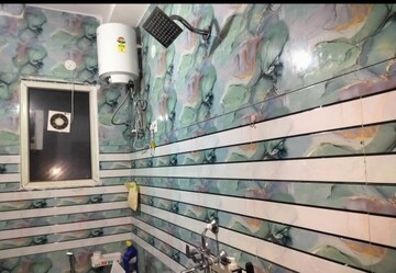 Bathroom in 1 BHK Independent House at Sector 46 – for Rent