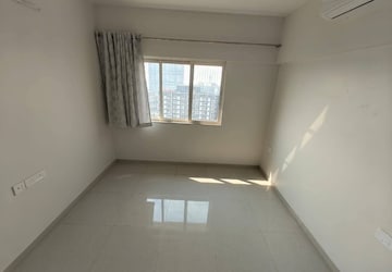 2 BHK Apartment For Rent in Omkar Signet, Malad East