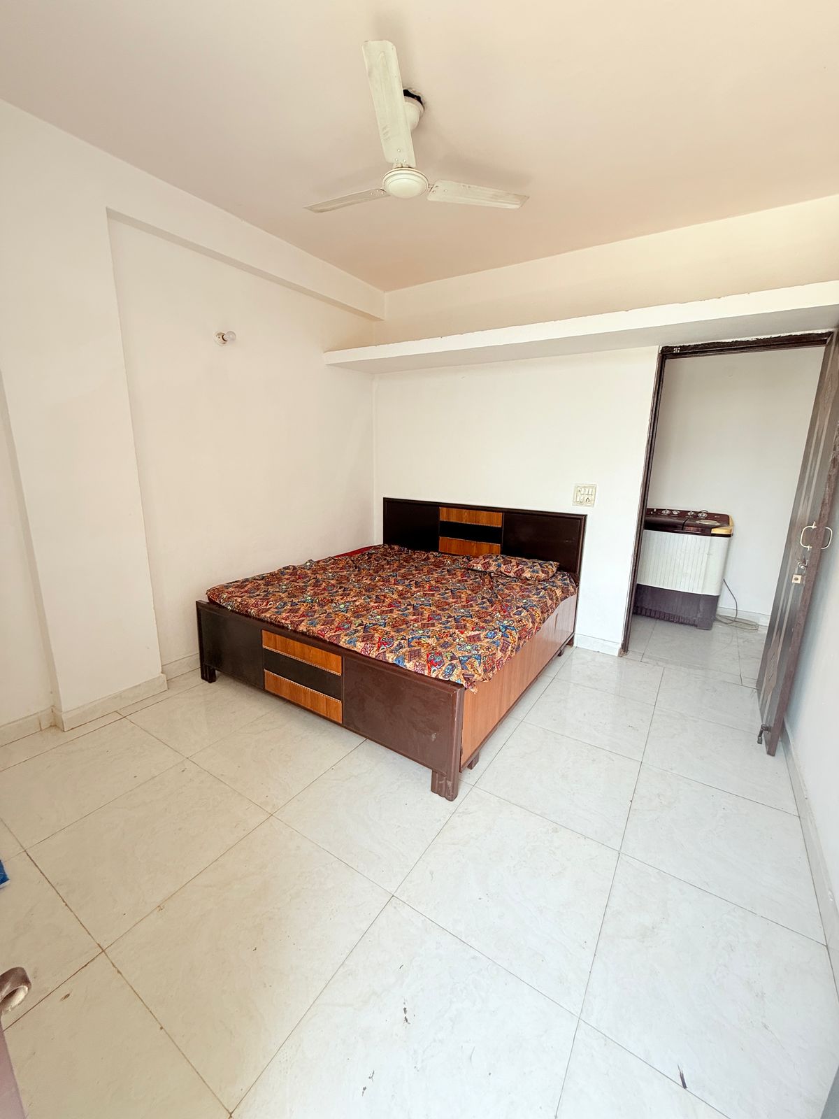 1 BHK Builder Floor For Rent in Saket