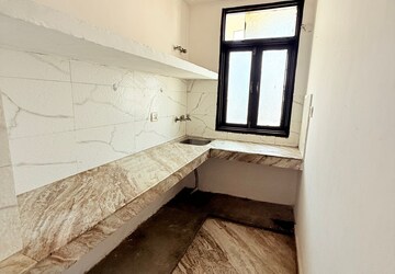 Room in 1 BHK Builder Floor at Saket – for Rent