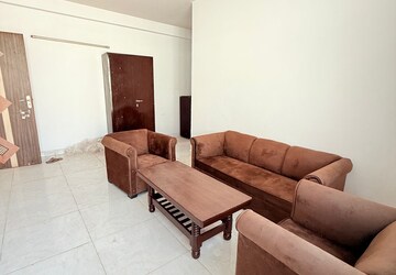 Bedroom in 1 BHK Builder Floor at Saket – for Rent