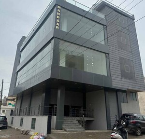  Showroom For Rent in Mansarovar Extension