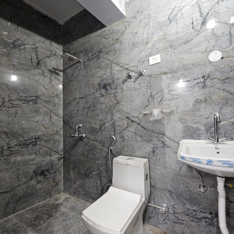 Bathroom, saket 1 Bedroom 600 Sq.Ft. Builder Floor In Saket Delhi 9347180