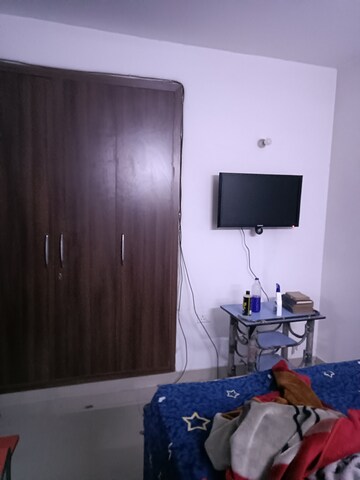 Room in 2 BHK Apartment at Supertech Cape Town, Sector 74 – for Sale