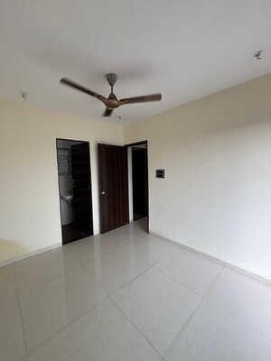 Room in 2 BHK Apartment at Sector 6 Sanpada – for Sale