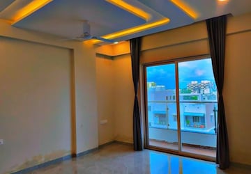 Room in 3 BHK Apartment at New Manish Nagar – for Rent