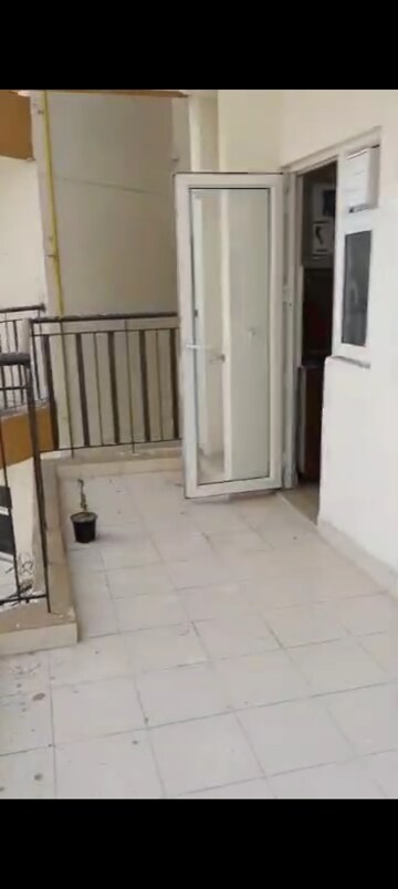 Bathroom in 3 BHK Apartment at Amrapali Terrace Homes, Tech Zone 4 Greater Noida – for Rent