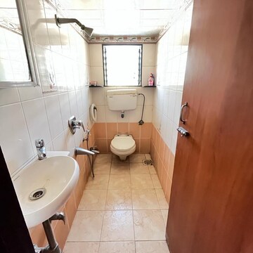 Bathroom in 2 BHK Apartment at Krishna Apartment Santacruz West, Navin Nagar – for Sale