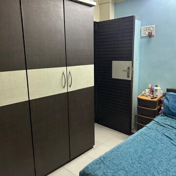 Bathroom in 3 BHK Apartment at Ajanta Apartments Santacruz West, Tps Iii – for Sale
