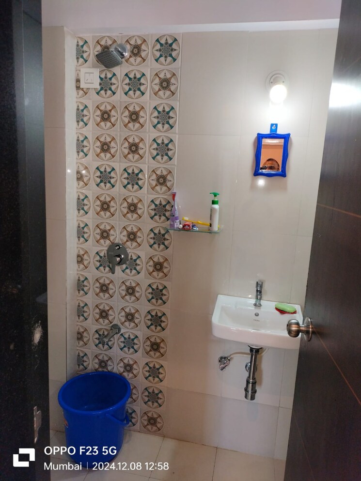 Bathroom, shivraj-heights-apartments 1 Bedroom 401 Sq.Ft. Apartment In Kandivali West Mumbai 9347277