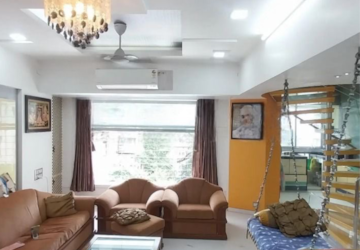 Living Room in 3 BHK Apartment at Laxmi Niwas Babulnath, Gamdevi – for Rent