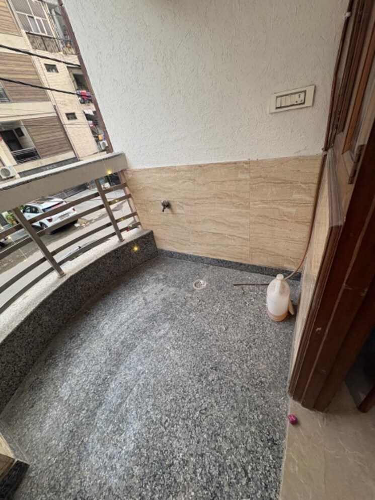 Balcony, kalkaji 2 Bedroom 1000 Sq.Ft. Builder Floor In Kalkaji Delhi 9347311
