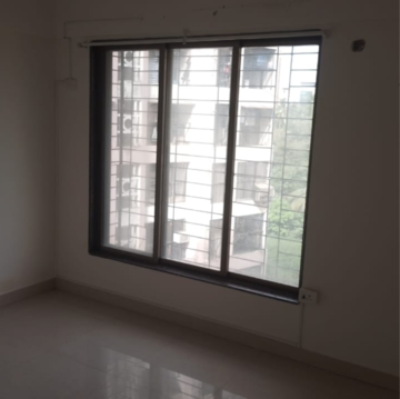 Room in 2 BHK Apartment at Santacruz Triveni CHS, Santacruz West – for Sale