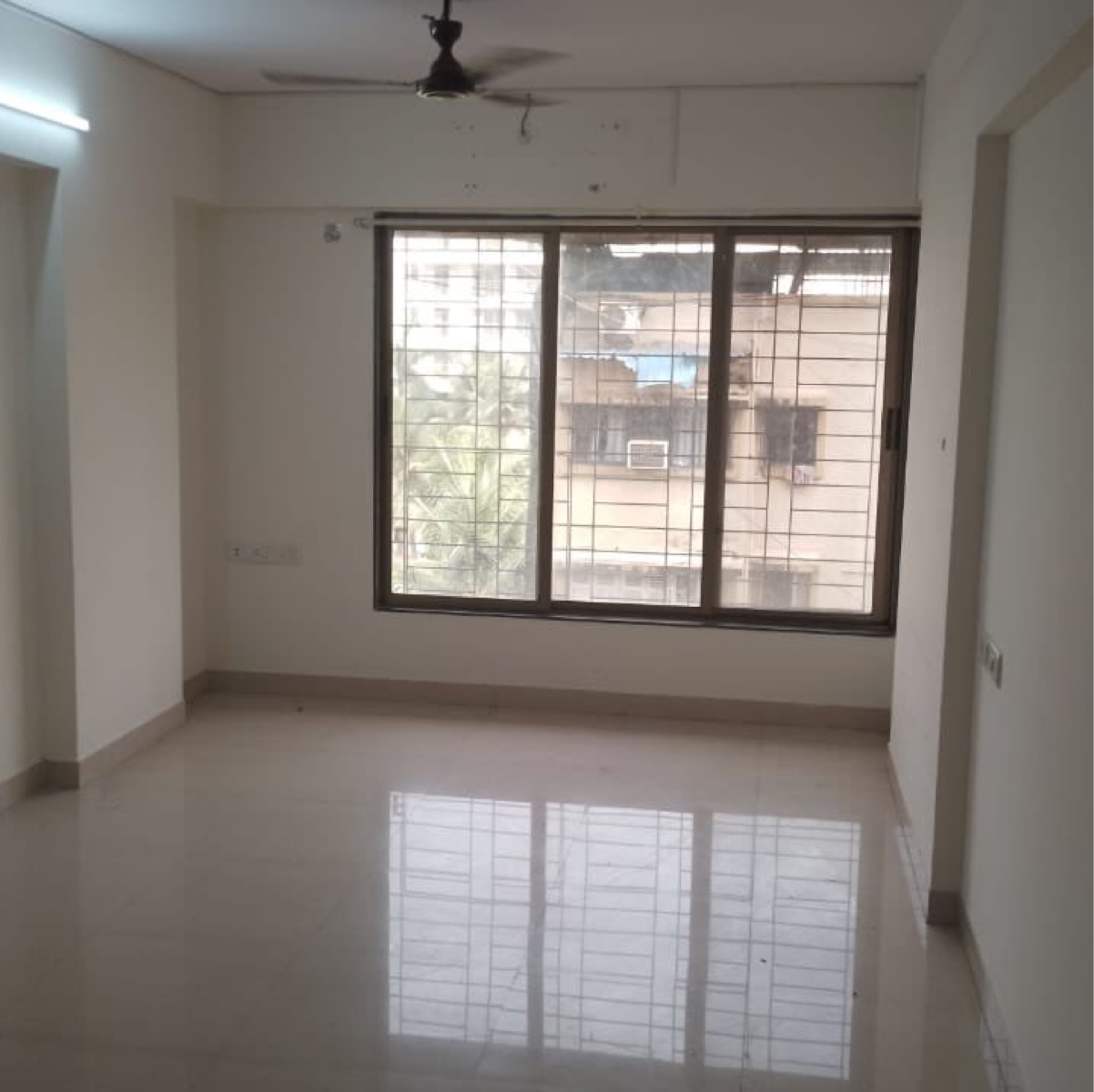 2 BHK 684 Sq.Ft. Apartment in Santacruz Triveni CHS