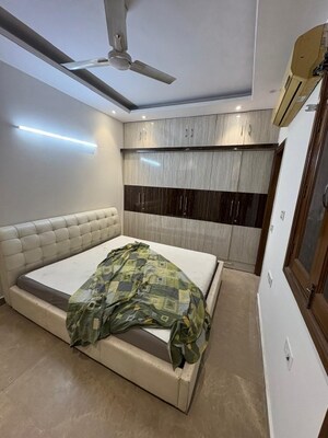 Bedroom in 2 BHK Apartment at Kalkaji – for Rent