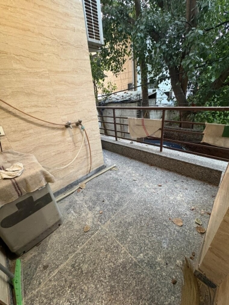 Balcony, kalkaji 2 Bedroom 1000 Sq.Ft. Apartment In Kalkaji Delhi 9347314