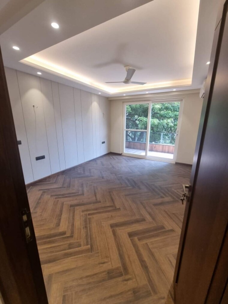 Master Bedroom, greater kailash i 3.5 Bedroom 3600 Sq.Ft. Builder Floor In Greater Kailash I Delhi 9347325