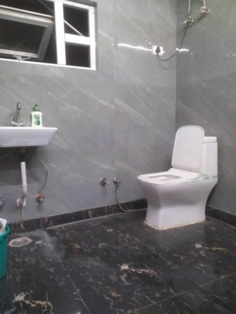 Bathroom, east patel nagar Commercial Office Space 1780 Sq.Ft. In East Patel Nagar Delhi 9347335
