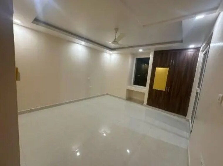 Room, mi-rustle-court 3 Bedroom 1900 Sq.Ft. Apartment In Gomti Nagar Lucknow 9347334