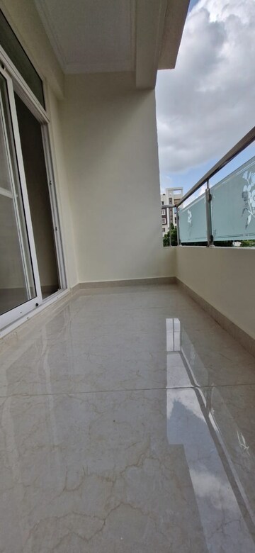 Room in 3 BHK Builder Floor at Kondapur – for Rent