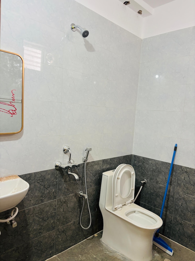 Master Bedroom, madhapur 3 Bedroom 1900 Sq.Ft. Builder Floor In Madhapur Hyderabad 9347350