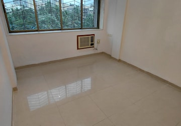 Bedroom in 3.5 BHK Apartment at New Ocean View, Andheri West – for Rent