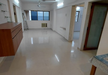 Living Room in 3.5 BHK Apartment at New Ocean View, Andheri West – for Rent