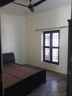 Room in 2 BHK Builder Floor at Palam Vihar Residents Association, Palam Vihar – for Rent