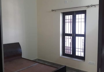Room in 2 BHK Builder Floor at Palam Vihar Residents Association, Palam Vihar – for Rent