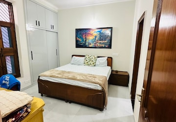 Bedroom in 3.5 BHK Independent House at Sector 55 – for Rent