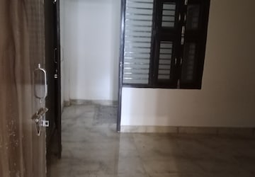 Room in 2 BHK Builder Floor at Model Town – for Rent