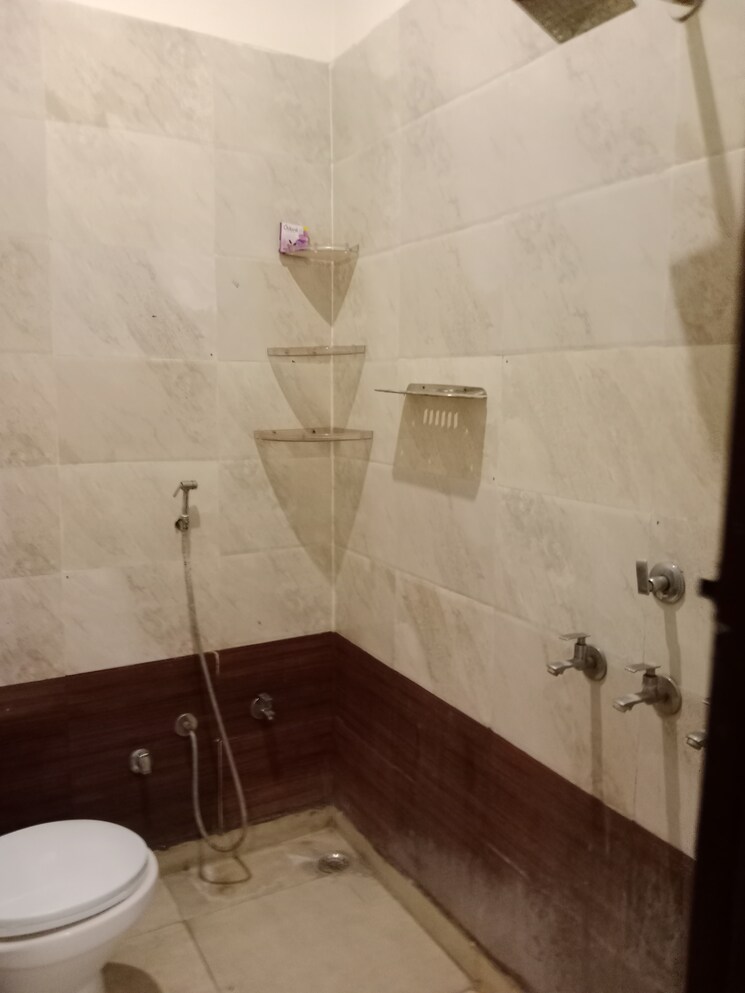 Bathroom, model town 2 Bedroom 1052 Sq.Ft. Builder Floor In Model Town Panipat 9347374