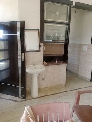 Living Room in 2 BHK Builder Floor at Sector 13 – for Rent