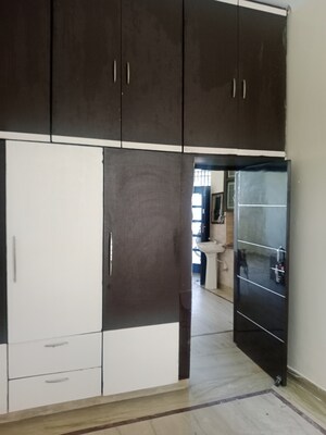 Furnished Amenities in 2 BHK Builder Floor at Sector 13 – for Rent