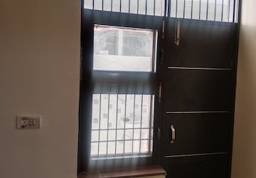 Furnished Amenities in 2 BHK Builder Floor at Sector 13 – for Rent