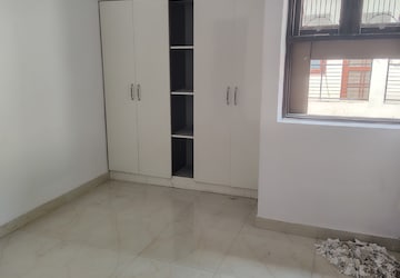 Room in 3.5 BHK Independent House at Sector 56 – for Rent