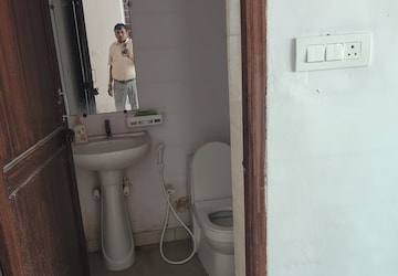 Attached Bathroom in 3.5 BHK Independent House at Sector 56 – for Rent