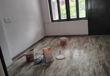 Room in 3.5 BHK Independent House at Sector 56 – for Rent