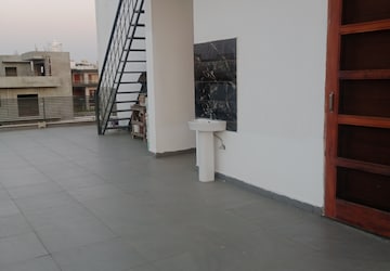 1 BHK Builder Floor at Sector 18 – for Rent