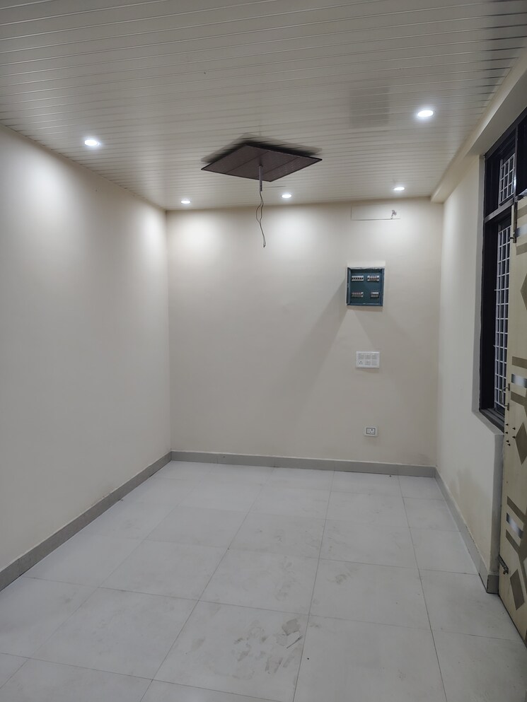 undefined, sector 56 3.5 Bedroom 1610 Sq.Ft. Independent House In Sector 56 Noida 9347396